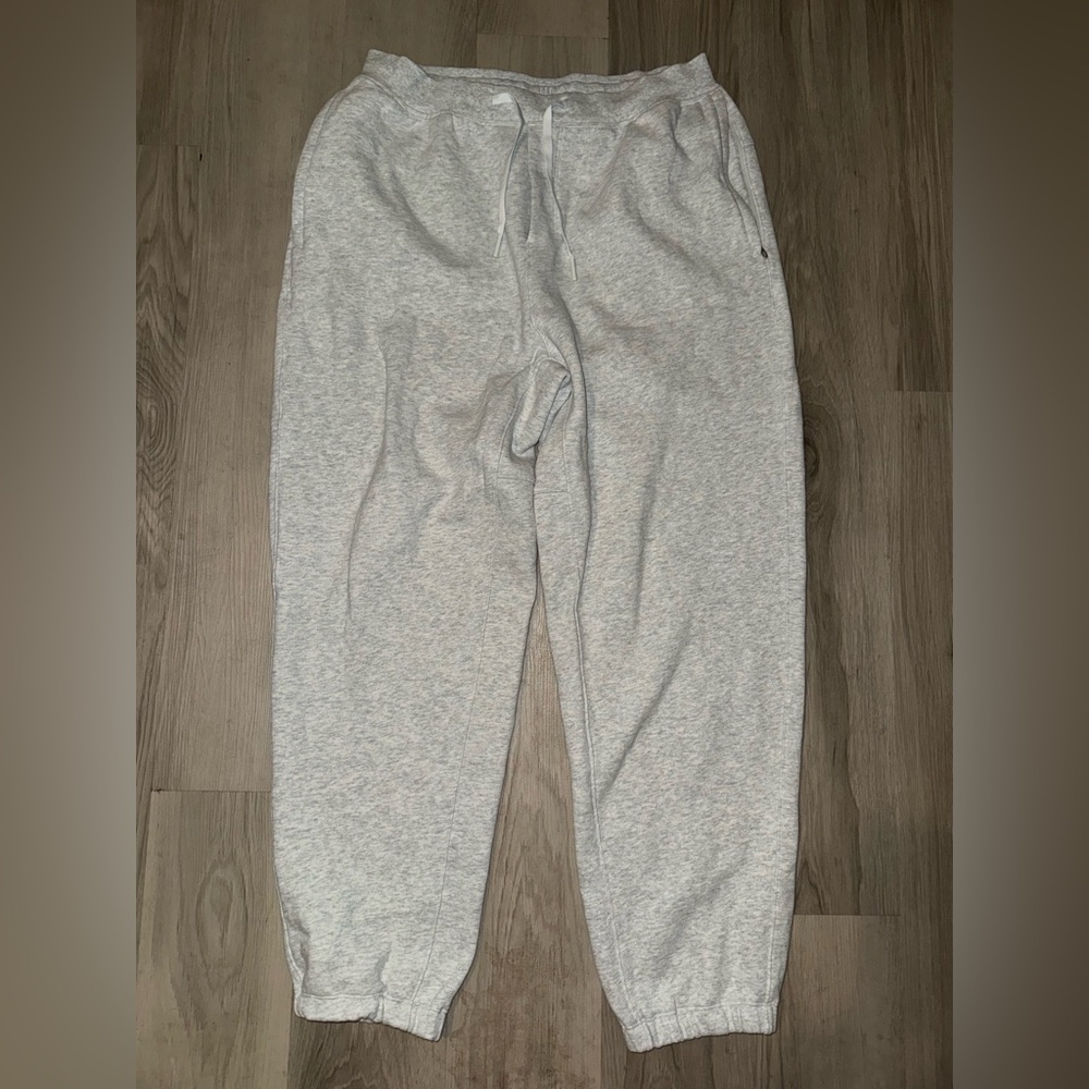 Lululemon Athletica Men’s Joggers - Picture 8 of 16